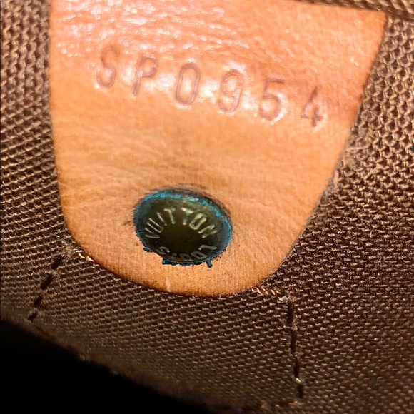 Louis Vuitton Speedy - Picture 13 of 13